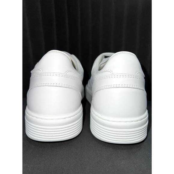 Chanel 23A White Calfskin Leather CC Logo Tie Flat Runner Trainer Sneaker 40.5 - Picture 11 of 12